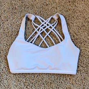 Lululemon free to be wild bra